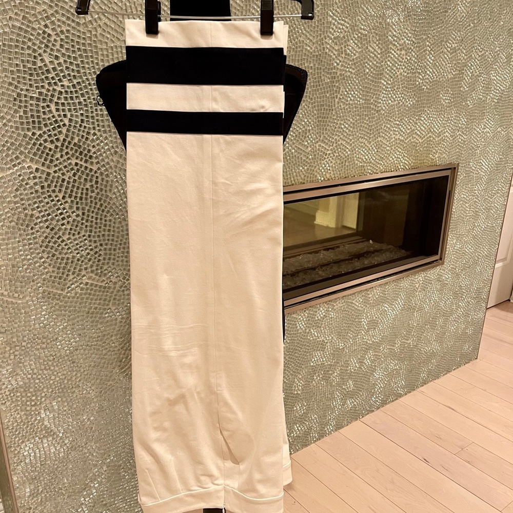 Nautical pants by St. John. Pristine condition